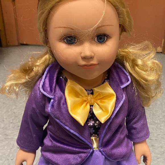 Walmart Other - Willy Wonka Girl Doll with Accessories